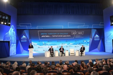С.Гапликов выразил уверенность в новом импульсе развития российской Арктики С.Гапликов выразил уверенность в новом импульсе развития российской Арктики