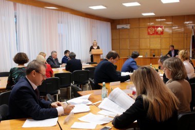Работой администраций поселений не удовлетворены Работой администраций поселений не удовлетворены