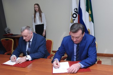 Сотрудничество в действии. ЛУКОЙЛ-Коми подвел итоги реализации соглашений с муниципалитетами в 2017 году. Сотрудничество в действии. ЛУКОЙЛ-Коми подвел итоги реализации соглашений с муниципалитетами в 2017 году.