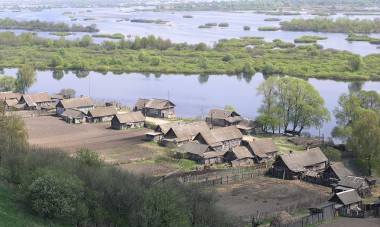 Правительство региона продолжит в 2016 году компенсировать предпринимателям расходы на доставку товаров в труднодоступные районы Правительство региона продолжит в 2016 году компенсировать предпринимателям расходы на доставку товаров в труднодоступные районы