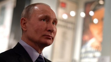 Путин пообещал ежегодно выделять 1 млрд рублей на поддержку талантливой молодежи Путин пообещал ежегодно выделять 1 млрд рублей на поддержку талантливой молодежи