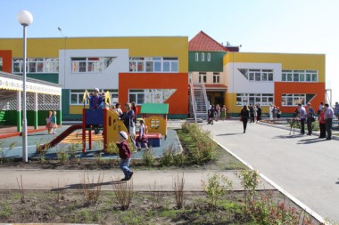 В 2015 году в детских садах Коми будет введено около тысячи новых мест В 2015 году в детских садах Коми будет введено около тысячи новых мест