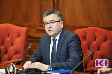Владимир Тукмаков поставил перед новым Правительством РК задачи на 2016 год Владимир Тукмаков поставил перед новым Правительством РК задачи на 2016 год