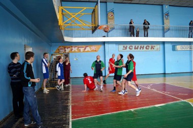 Закончились встречи баскетболистов Закончились встречи баскетболистов