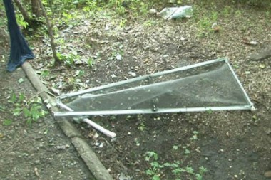 Двухлетняя девочка выпала из окна третьего этажа в Вуктыле Двухлетняя девочка выпала из окна третьего этажа в Вуктыле