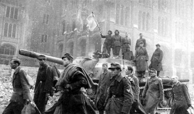 25 апреля 1945 года – День капитуляции Берлина 25 апреля 1945 года – День капитуляции Берлина