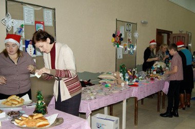 Предновогодняя благотворительная ярмарка Предновогодняя благотворительная ярмарка