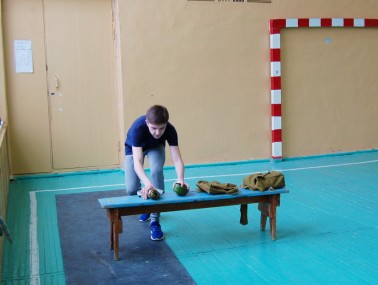 Статен в строю, силён в бою Статен в строю, силён в бою