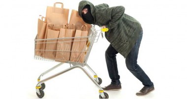 В Вуктыле голодный мужчина ограбил продуктовую палатку В Вуктыле голодный мужчина ограбил продуктовую палатку