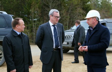 Глава Республики Коми В.Гайзер проинспектировал строительство энергоэффективного детского сада нового образца Глава Республики Коми В.Гайзер проинспектировал строительство энергоэффективного детского сада нового образца