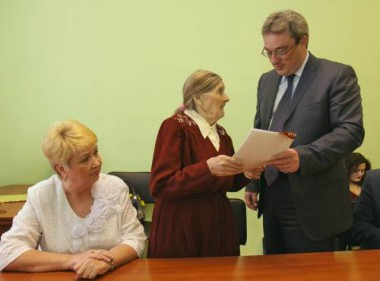 Глава Республики Коми Вячеслав Гайзер провел приём граждан по личным вопросам Глава Республики Коми Вячеслав Гайзер провел приём граждан по личным вопросам