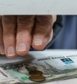 Медведев: одна из задач кабмина - рост пенсий выше инфляции