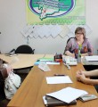 Вопросов  меньше не становится