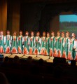 Чтоб песня по свету летела,  кого-то за душу брала…