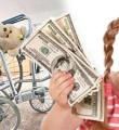 В Коми около 400 одиноких неработающих родителей детей-инвалидов получают ежемесячную выплату