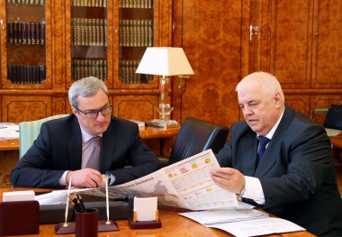 В. Гайзер провёл встречу с руководителем регионального объединения работодателей Союза промышленников и предпринимателей Республики Коми О.Алтуховым В. Гайзер провёл встречу с руководителем регионального объединения работодателей Союза промышленников и предпринимателей Республики Коми О.Алтуховым