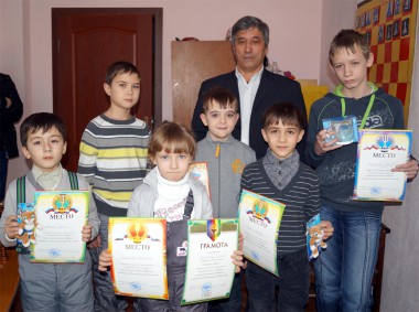 Жаркие схватки на чёрно-белых полях Жаркие схватки на чёрно-белых полях